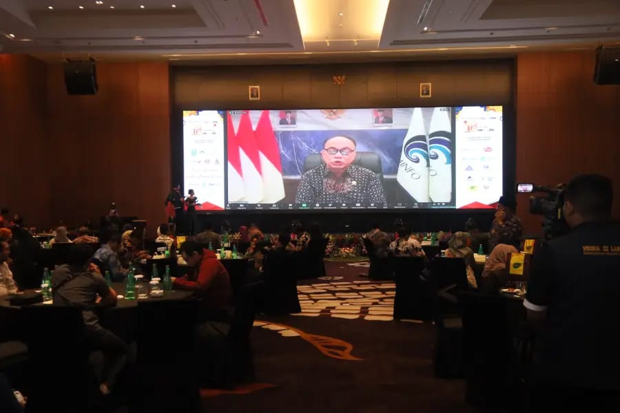 Menkominfo Budi Arie Setiadi Raih Tokoh Pemberantas Kejahatan Digital Beritajatim Award 2024